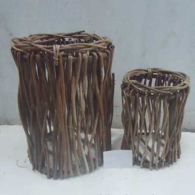 Giỏ đựng đồ bằng cành liễu mộc mạc